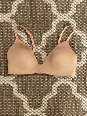 Skims wireless bra, size 34C
